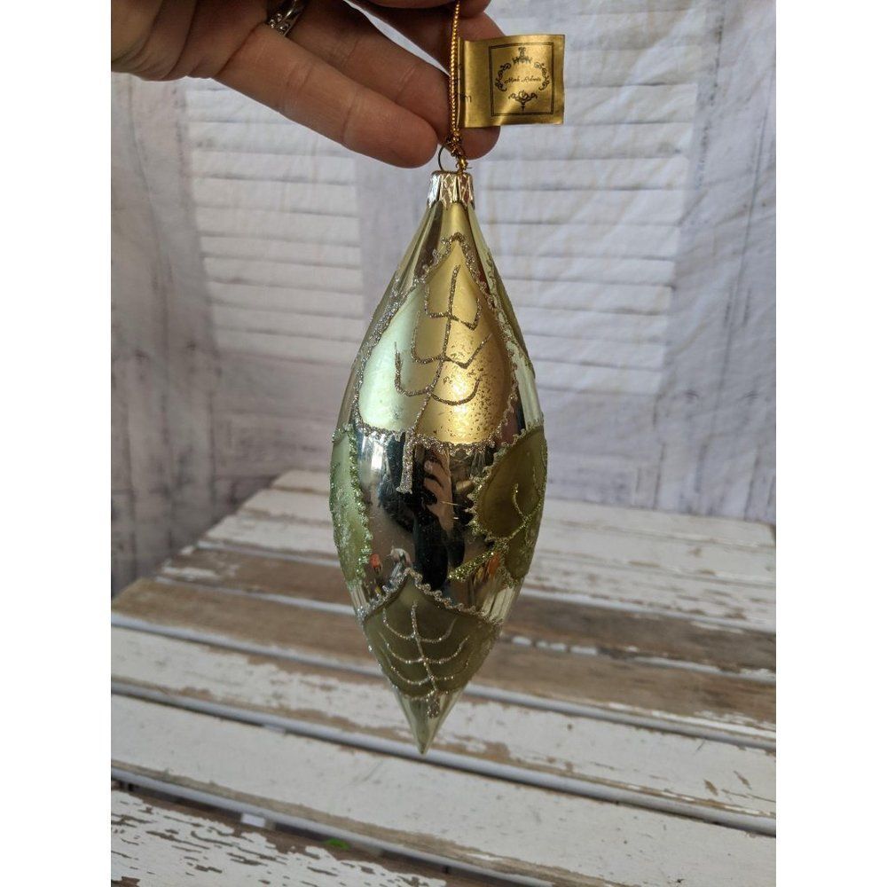 Mark‎ Roberts glass large ornament leaf fall green